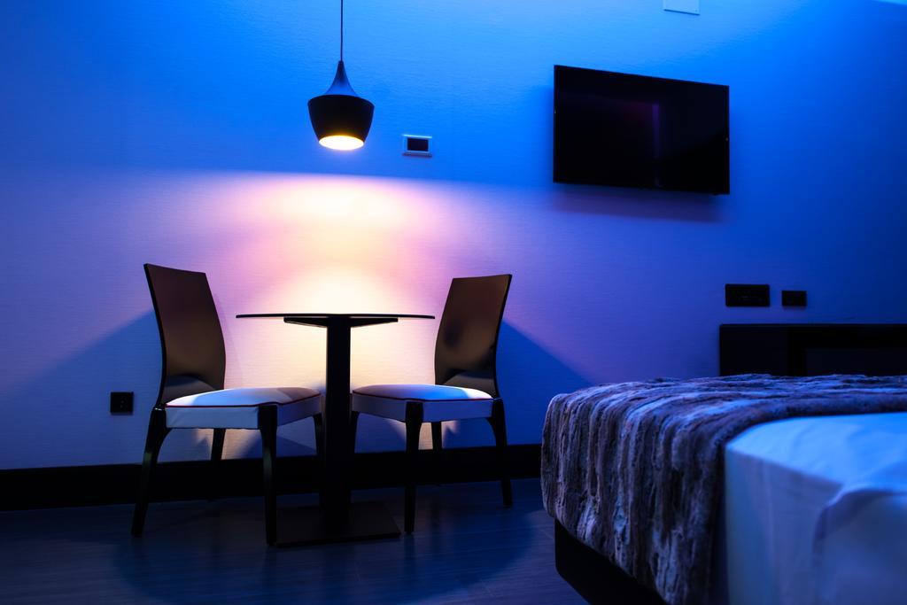Hotel Loob Madrid (Adults Only) Torrejón de Ardoz Екстериор снимка